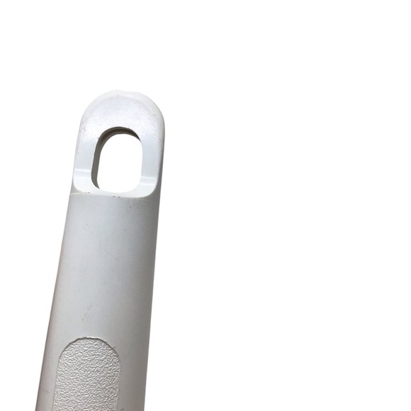 Vintage 1990s Pyrex Accessories White Plastic Whisk 2106-2 – Made in USA - Picture 12 of 13